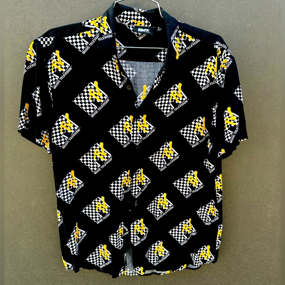 Mtv button down short sleeve shirt.